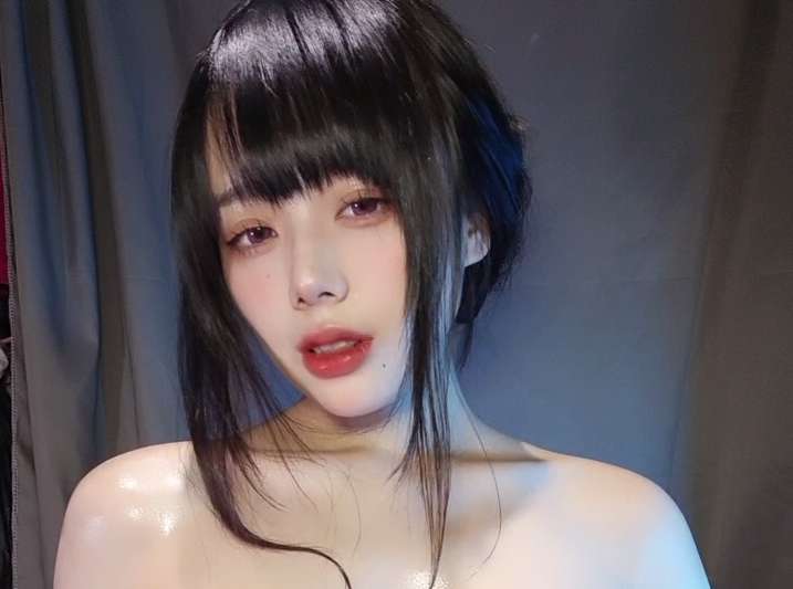 九言 - 饥渴难耐的邻居 [2V/469M]