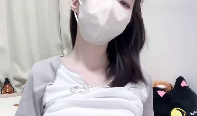 新晋博主CatMint-近距离 [1v/440M]