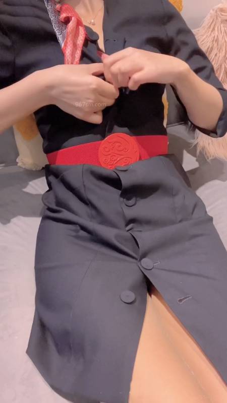 乔安-极品制服空姐为你服务 [1v/250M]