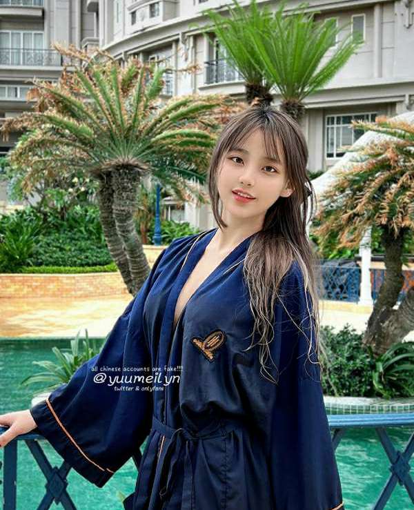 极品妹子 yuumeilyn -新视图 [14P/4V/244M]