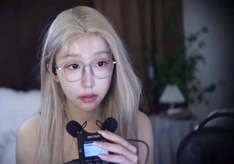 酥酥学姐 舔耳略略略 [1V/131M]