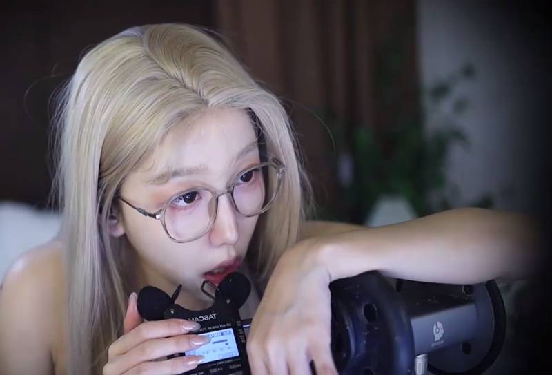 酥酥学姐 舔耳略略略 [1V/131M]