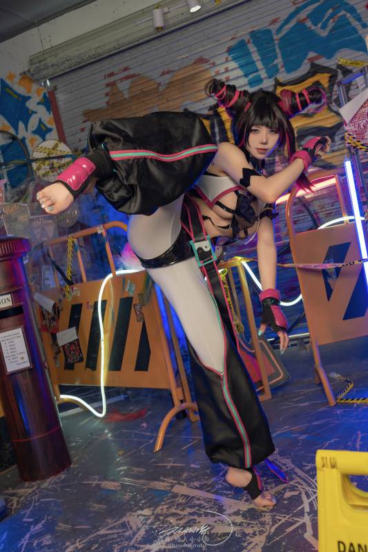 咬人小小兔-NO.147 24年05月 街霸-韩蛛俐 [81P/1V/1.39G]