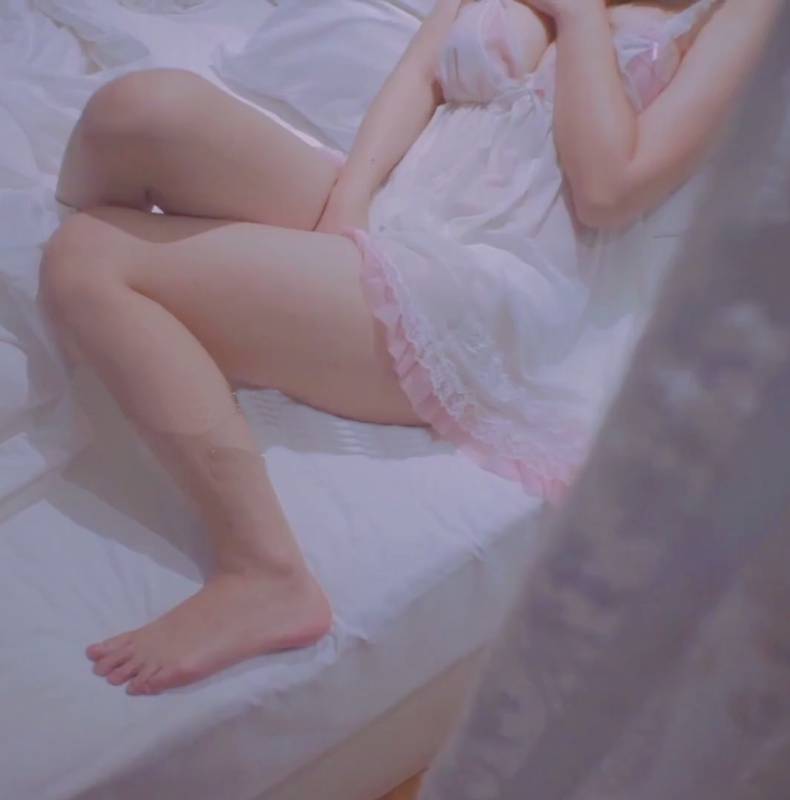 MisakiSuzuki-小小姐的幻想 [25p/3v/1.10G]