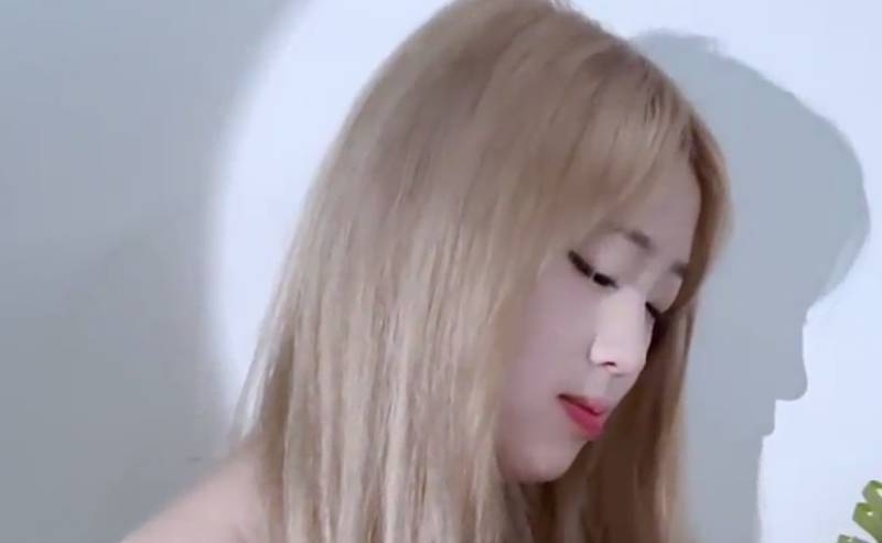 顶级妹子-婚礼前一天穿着婚纱与前男友最后的疯狂[1V/1.52G]