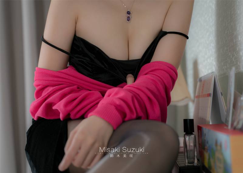 铃木美咲-新流出-女教师 [45p/1v/2.248G]
