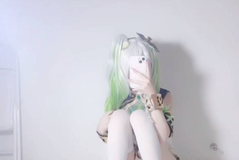 小池理奈-COS小草神对镜自拍 [1V/104M]