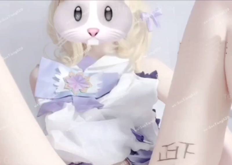 小池理奈-黄金链夹 透明水晶棒 [1v/119M]