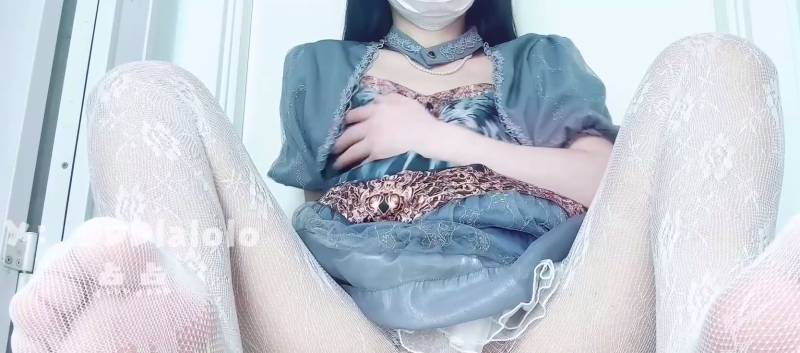 点点-新LO裙白网袜 [1V/242M]