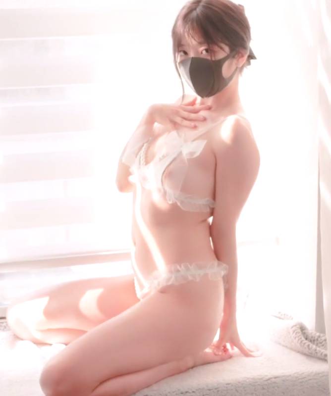 HongKongDoll 玩偶姐姐-白色珍珠 [1v/462M]