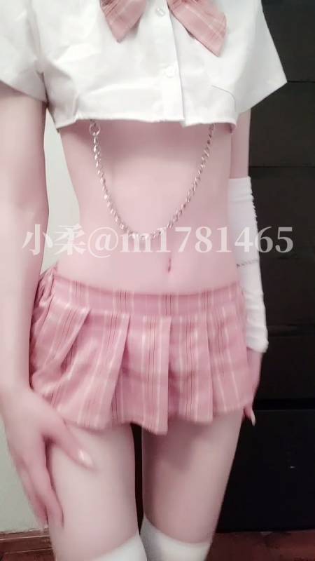 推特 小柔-新流出视频 3 [7V/1.95G]