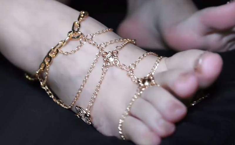 饼干姐姐-女友链条内衣 [1V/660M]