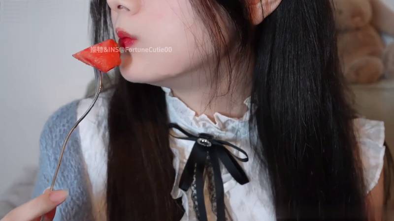 饼干姐姐-女友与前男友 [1v/1.36G]