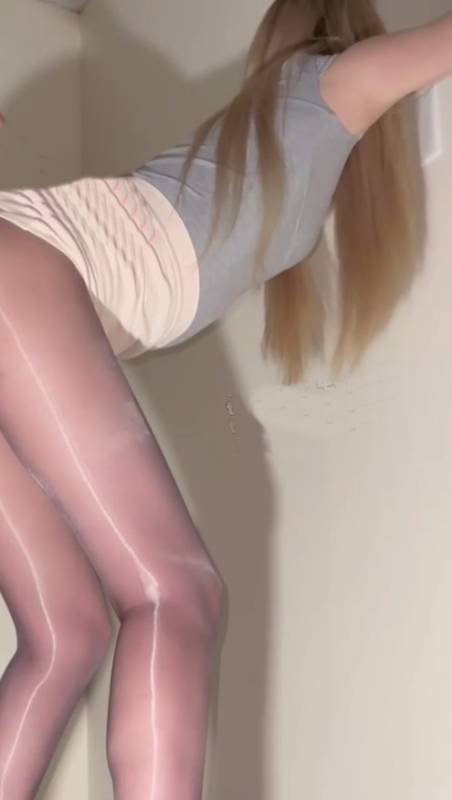 猫猫碎冰冰-4.7新视频 [1v/176M]