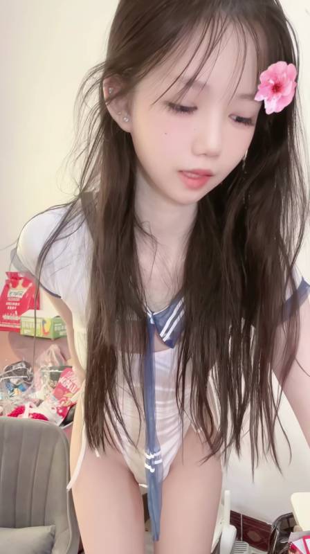 忘崽奶茶-超美高颜双马尾快手私拍福利合集 [4v/1.01G]