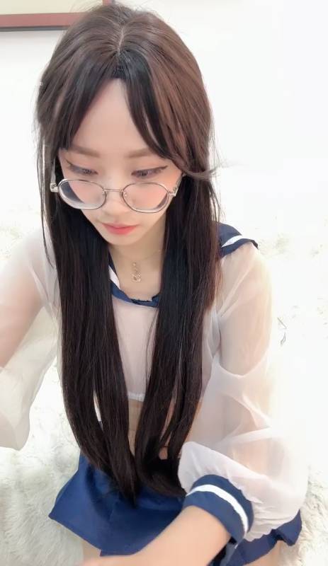 精品粉宝宝-透明水手服 [1V/330M]