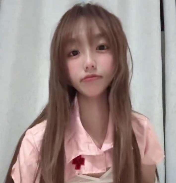 推特 粉小狗-宿舍里自拍合集 [14P.50V.101M]