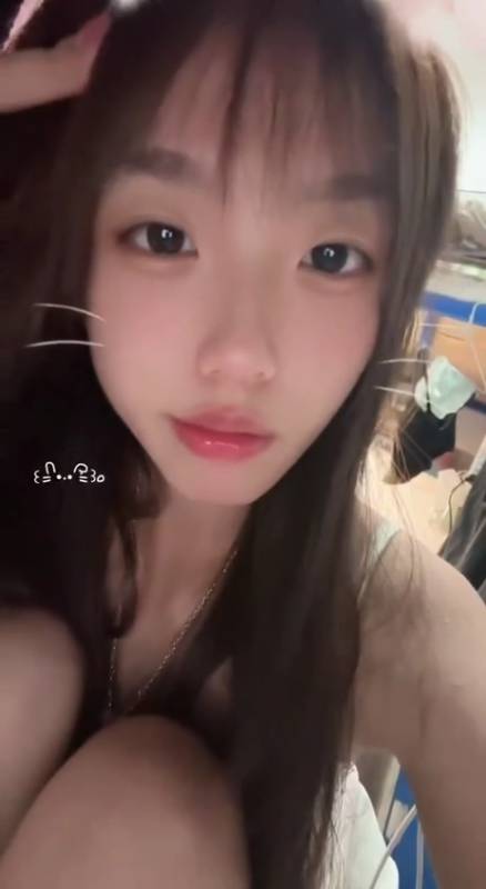 推特 粉小狗-宿舍里自拍合集 [14P/50V/101M]