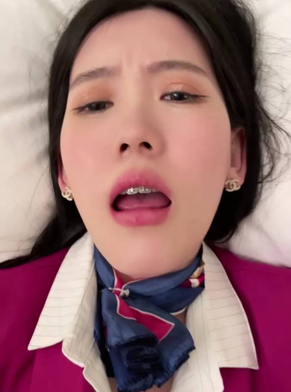 Chloe霏霏-10月15日新作 制服空姐 [1v/1.53G]