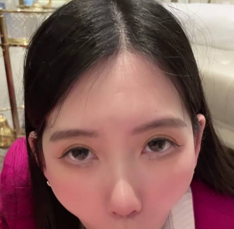 Chloe霏霏-10月15日新作 制服空姐 [1v.1.53G]