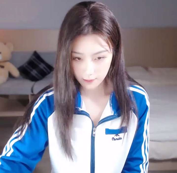 Luckybaby-高价付费福利制服清纯学姐谁看了不迷糊 [1v/714M]