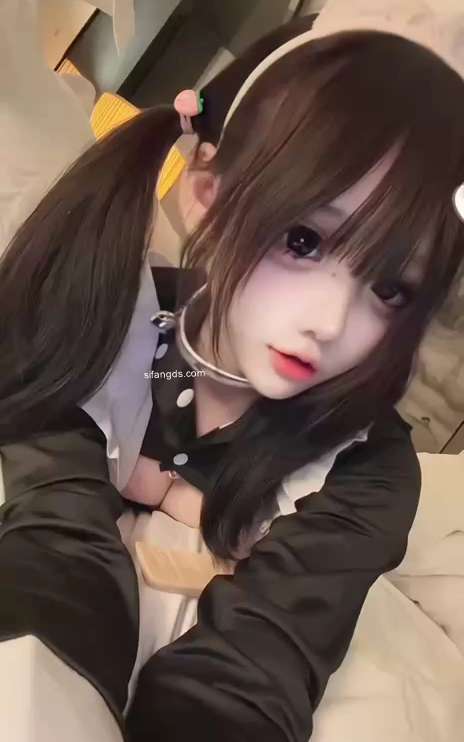 小甜泪-私拍付费福利 [72P/32V/605M]