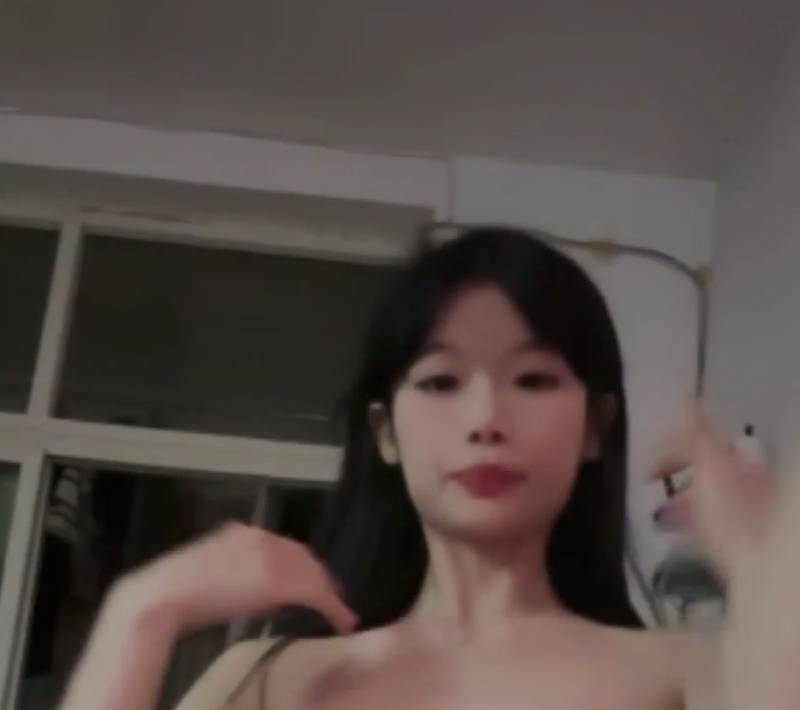 极品抖妹 晓燕-土豪一对一福利 [1v/296M]