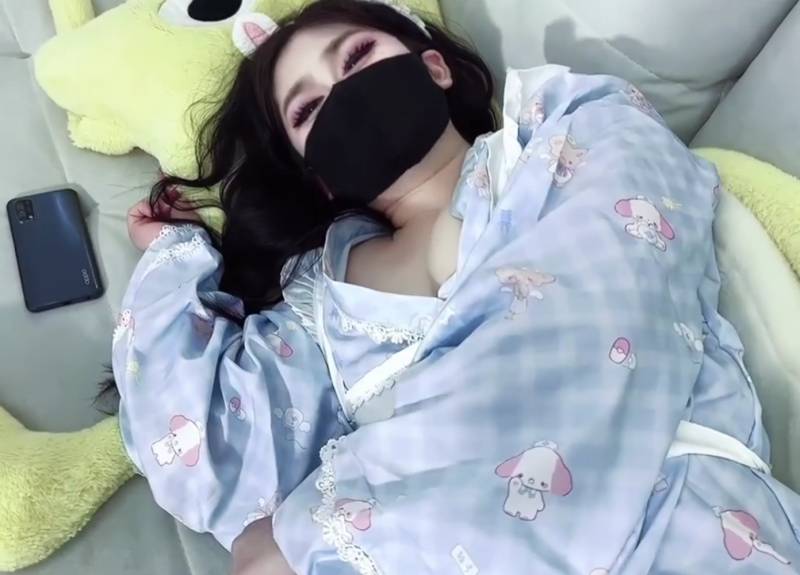 萌崽儿-假期在家的姐弟快乐时光 [1v/1.49G]