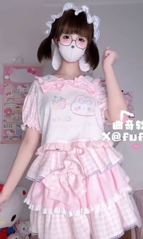 曲奇软fufu-学妹制服 2 [41p/3v/190M]