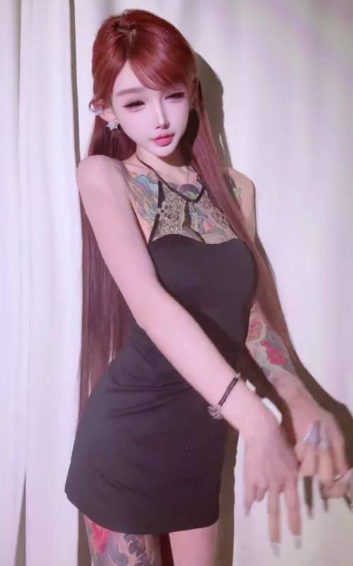 mo你别哭-1314高价私密视频 [2P/8V/156M]