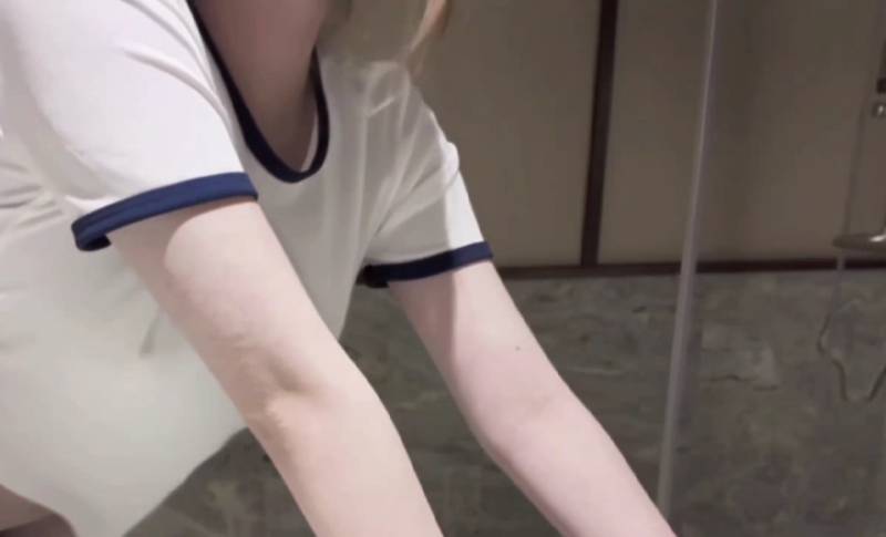 琳崽-浴室作品 [1v/262M]