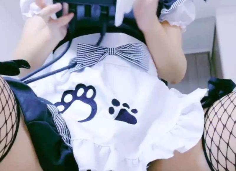 夜世 舔耳-25.10.30会员福利 [1V/722M]