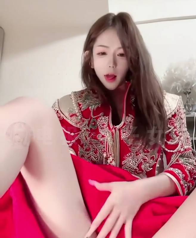 冯宝宝-国 颜值很高学姐各种制服作品 [5v/1.03G]