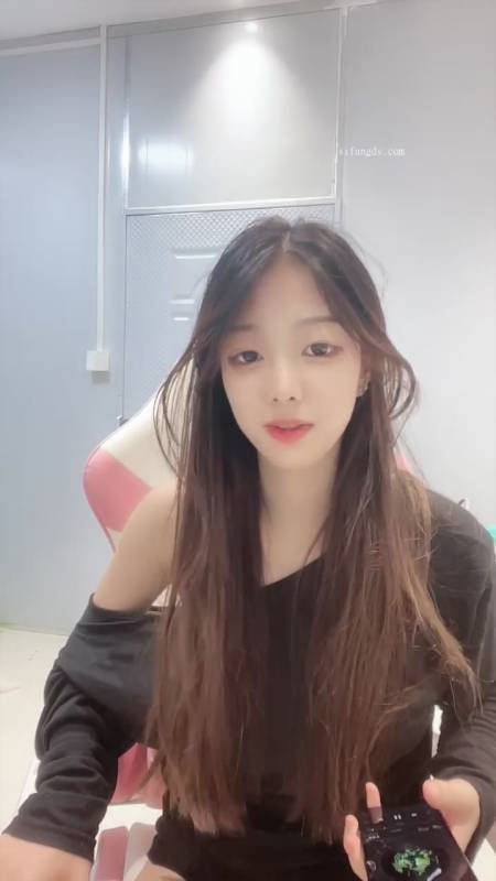 颜值校花 清纯安静-私拍视频 [2v/3.19G]