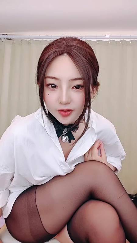 高颜值主播 百鸟之王-最新定制 极品制服黑丝秘书 [1v/2.40G]