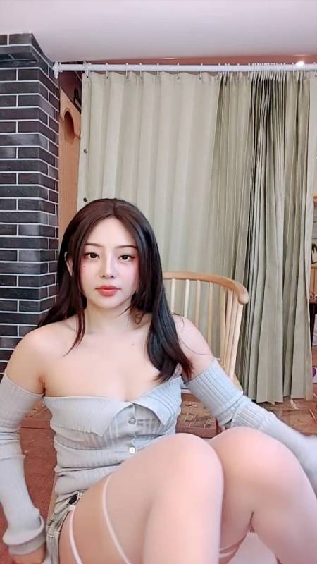 百鸟之王-最新定制 粉色吊带裙 [1v/1.04G]