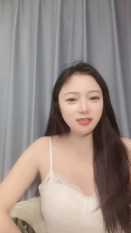 开心小面包-气质勾魂甜美黑丝制服女神 [1V/422M]