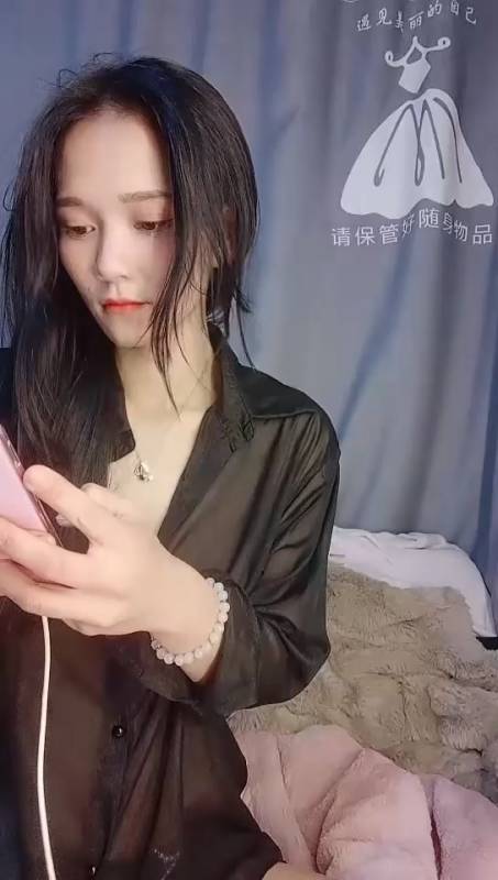 极品女神 梁安娜-付费定制视频 [1v/257M]