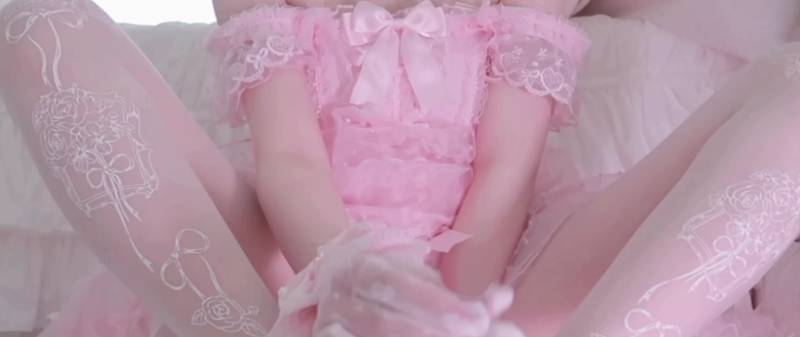 仙仙桃-粉色的洛丽塔裙 [1v/416M]