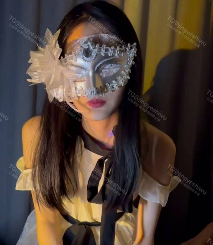 犬九-肉丝高跟睡裙 [1v/1G]