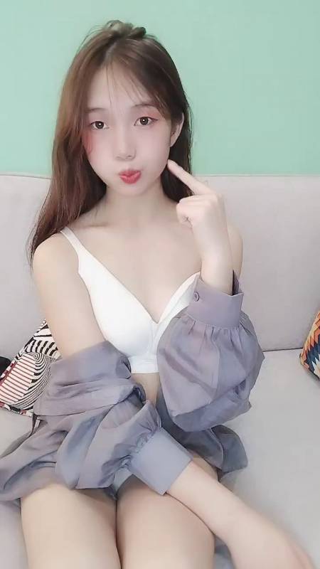 乖巧清纯校花 瑶说还想要-付费定制 [1v/996M]