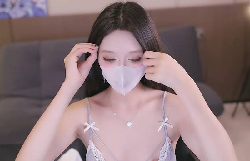 顶级舞蹈女神 Yaya–728-高挑模特定制热舞 [2v/986M]