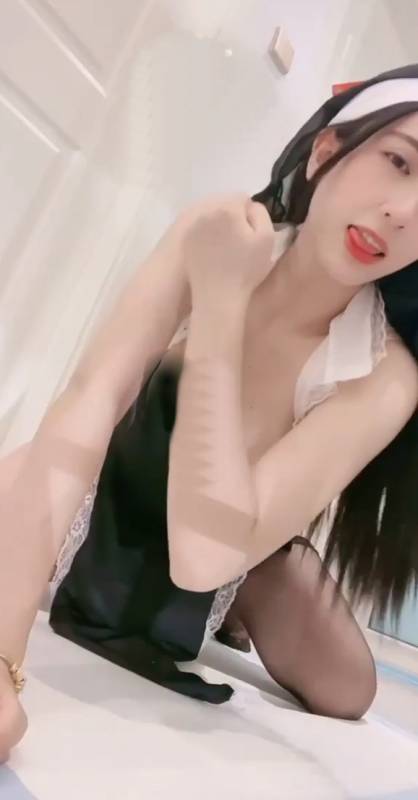 甜桃 吃定彩虹-制服女仆JK [2V/160M]