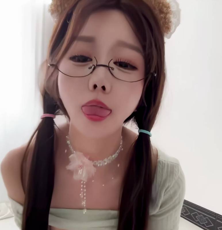 丝狗宝-顶级福利私拍视频合集 [8v/468M]