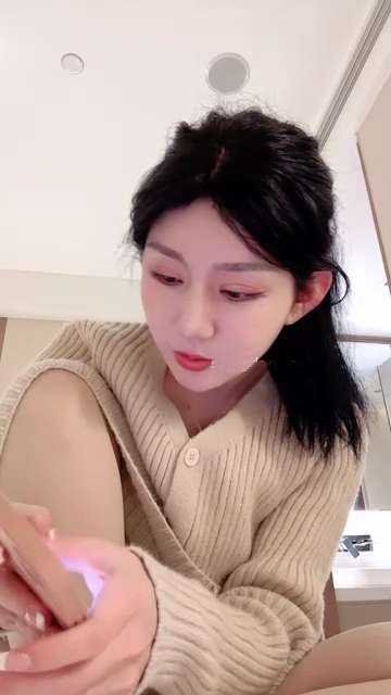 喵喵小野猫-清纯校花兼职赚外快 [3v/1.04G]