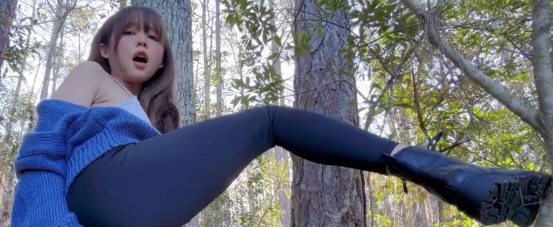 kitty-森林户外露出 [94p/1v/528M]