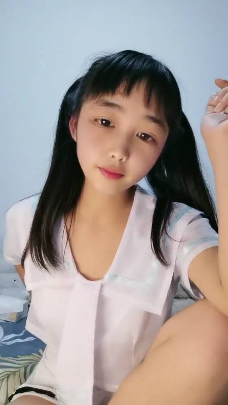 乖巧校花-双马尾校花JK [1V/3.2G]