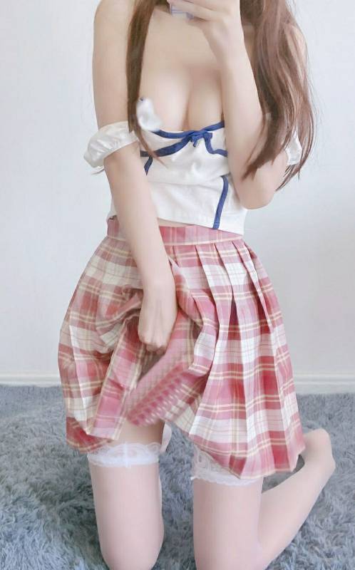 红格-制服jk诱惑 [6P/2V/137M]