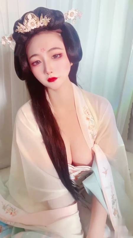 清纯乖巧校花-古风汉服 [1v/586M]