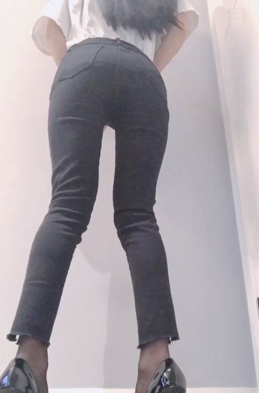 琪宝儿-黑丝牛仔裤 [1v/1G]